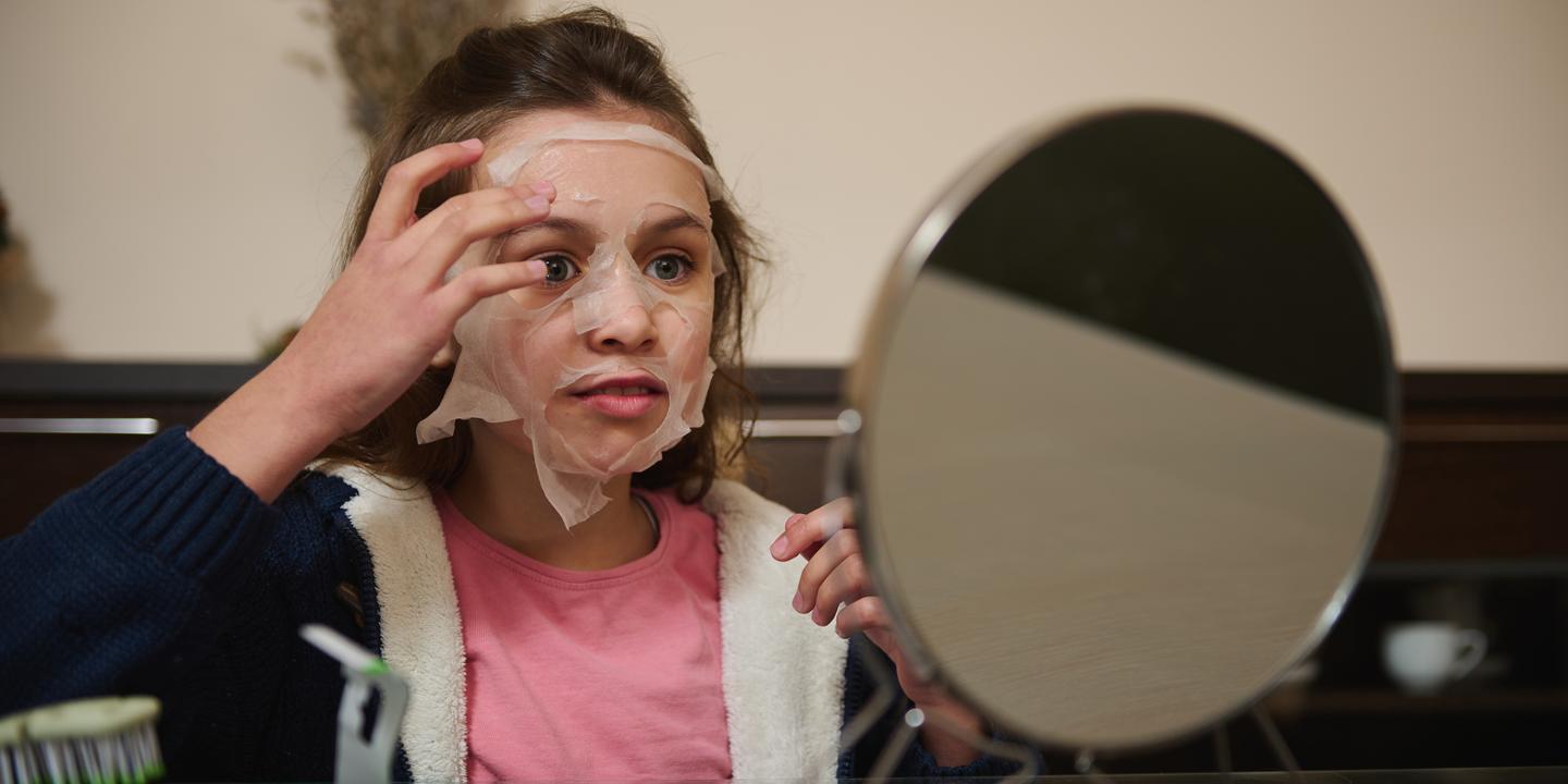 L'obsession skincare des préadolescentes : jusqu'à dix produits différents utilisés