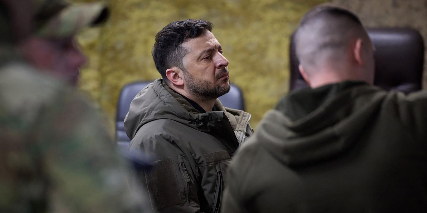 Volodymyr Zelensky annonce que la réunion trilatérale prévue cette semaine est reportée