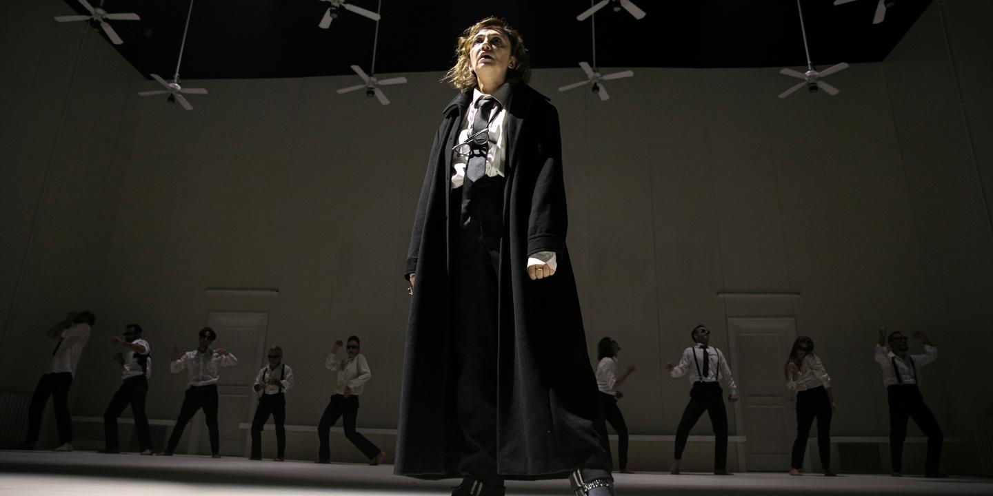 Un Richard III féminin déchaîne les passions au Théâtre des Gémeaux à Sceaux