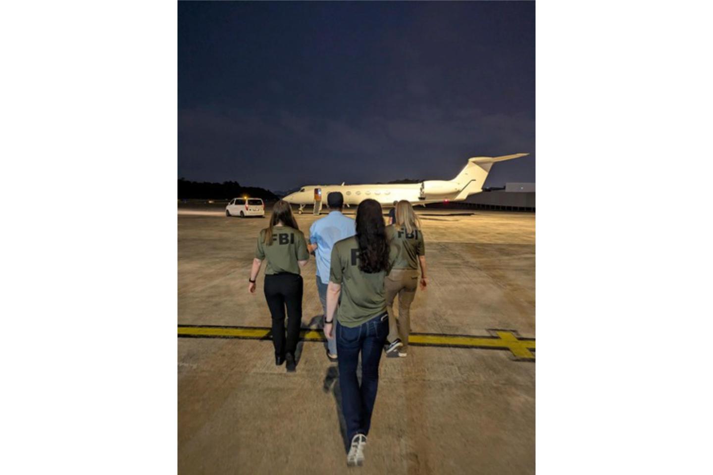 Man accused of sexually abusing hundreds of teenage girls over social media is transported to the US