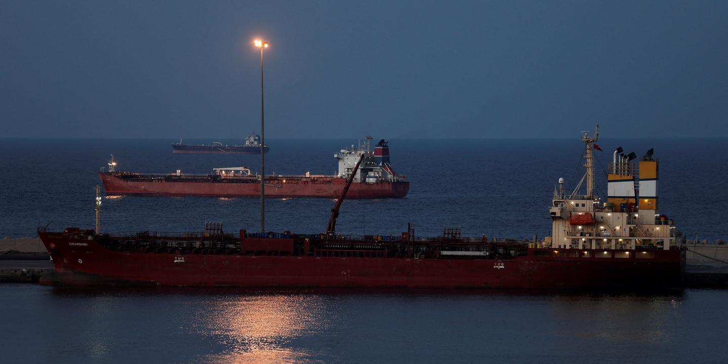 Le baril de pétrole franchit les 100 dollars après l'escalade du conflit au Moyen-Orient