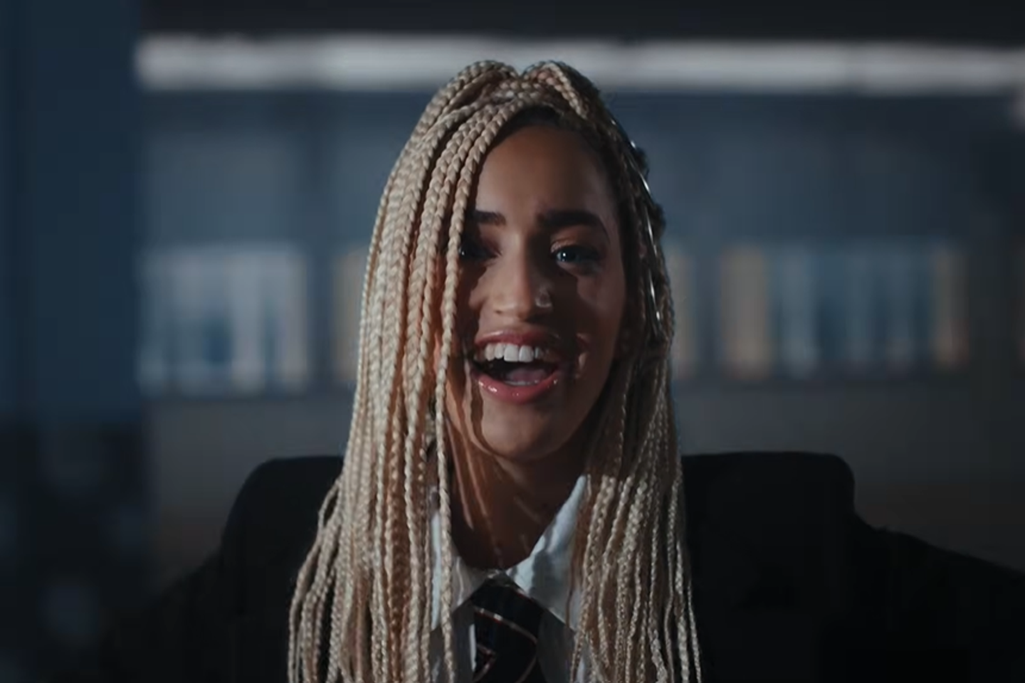 Eurovision 2026 : la chanteuse Monroe, 17 ans, représentera la France avec le lyrique mais consensuel « Regarde ! »