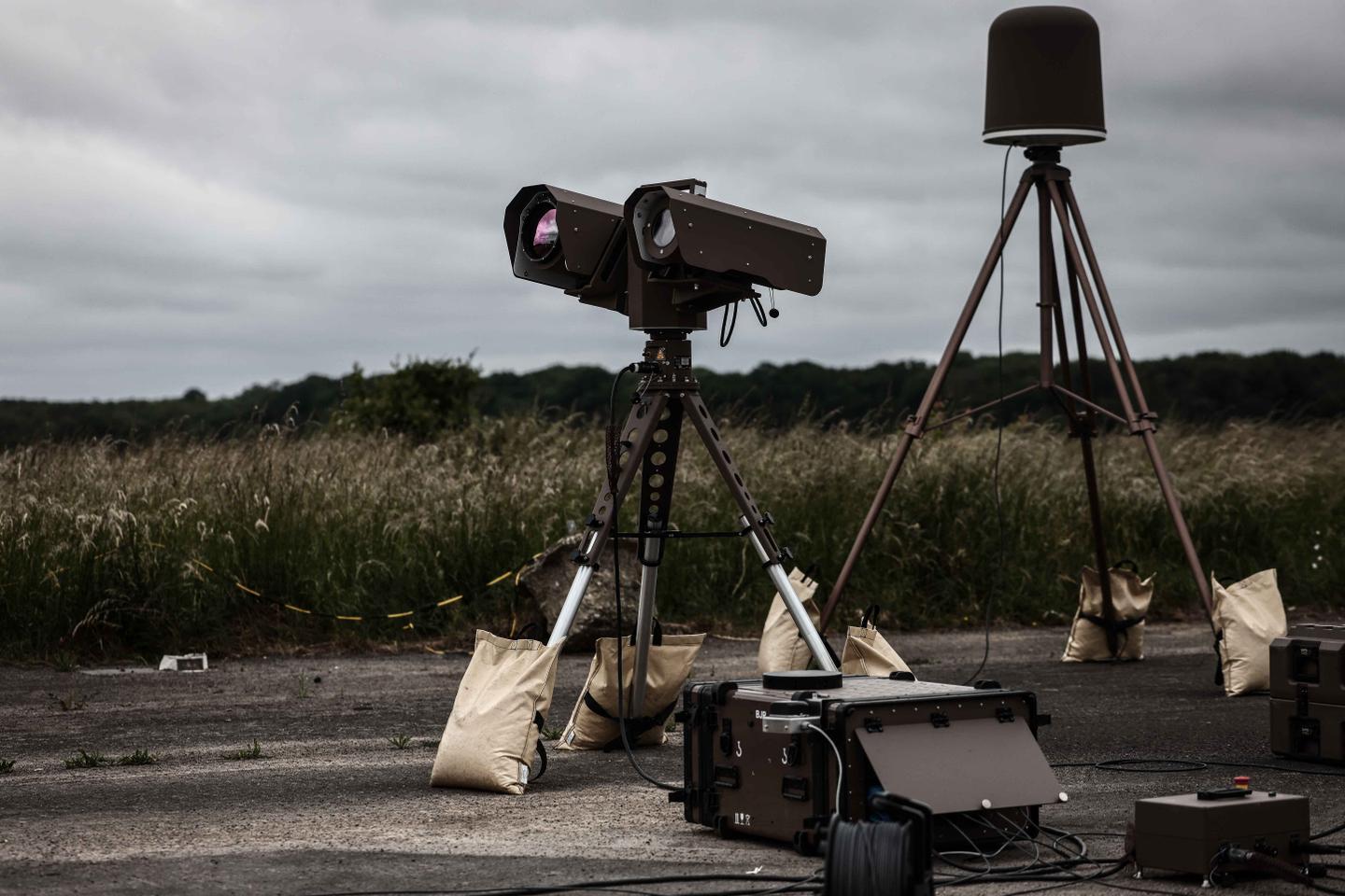 En France, face à la montée de la menace, la lutte anti-drones passe à l’échelle industrielle En France, face à la montée de la menace, la lutte anti-drones passe à l’échelle industrielle