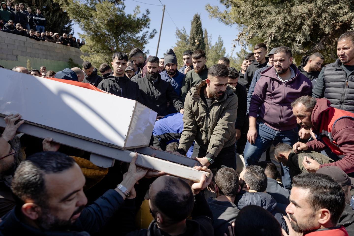 Cisjordanie : un Palestinien tué par des tirs de colons israéliens Cisjordanie : un Palestinien tué par des tirs de colons israéliens