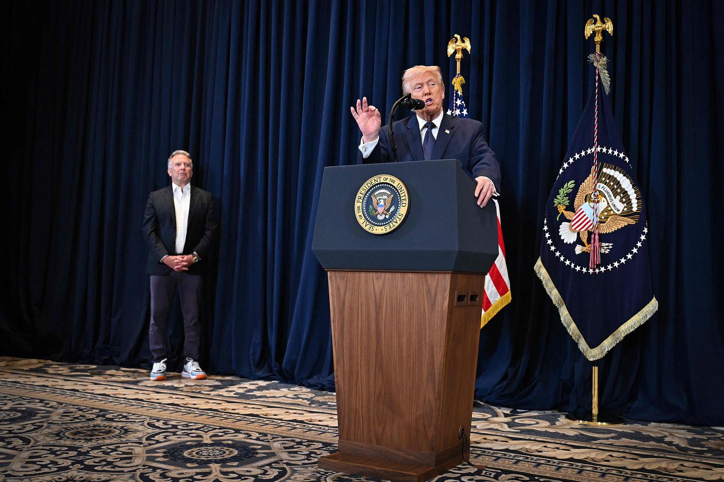 Trump seeks way out of Iran war but struggles to define it