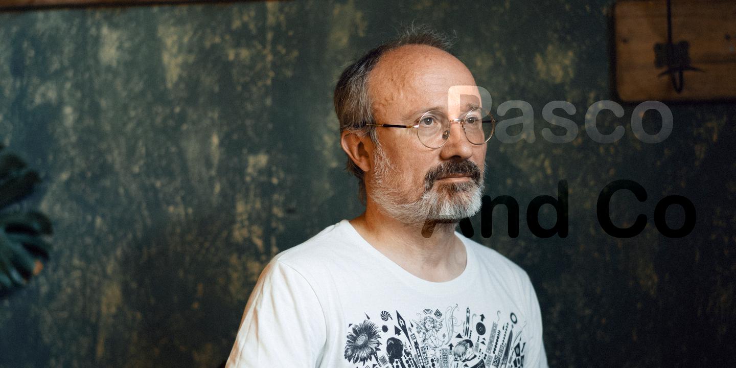 Iegor Gran, l'écrivain le plus drôle du moment, décrypté en quatre mots-clés