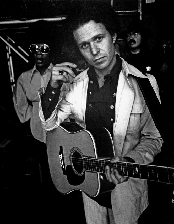 Country Joe McDonald en coulisse, lors du festival de Monterey (Californie), en septembre 1970.