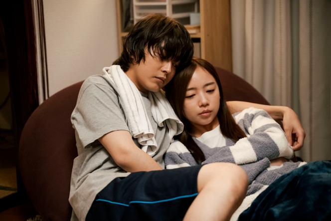 Yuki Kura (Kei Mayama) et Kyoko Saito (Mai Yamaoka) dans « Love on Trial », de Koji Fukada.