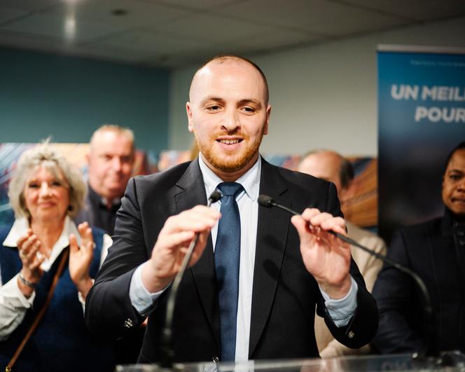L’eurodéputé Matthieu Valet, candidat à Béthune, dans le Pas-de-Calais, lors d’une réunion publique, le 5 mars 2026.