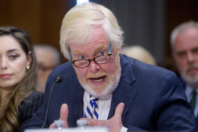 Embaixador dos EUA na África do Sul, Brent Bozell, durante uma audiência no Senado em Washington em 23 de outubro de 2025. 