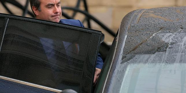 French government considers capping gas station profit margins