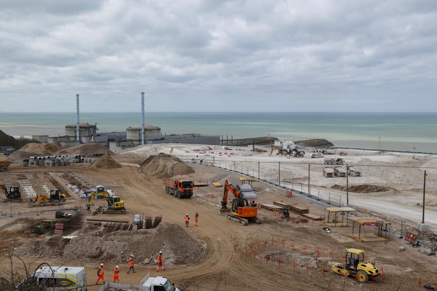 Nucléaire : le gouvernement entend mobiliser le Livret A pour financer en partie les futurs réacteurs d’EDF