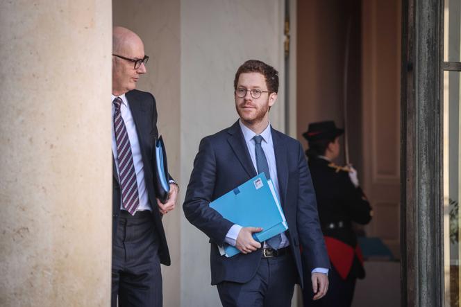 M. David Amiel, ministre de l’action et des comptes publics, à la sortie du conseil des ministres, à Paris, le 25 février 2026.