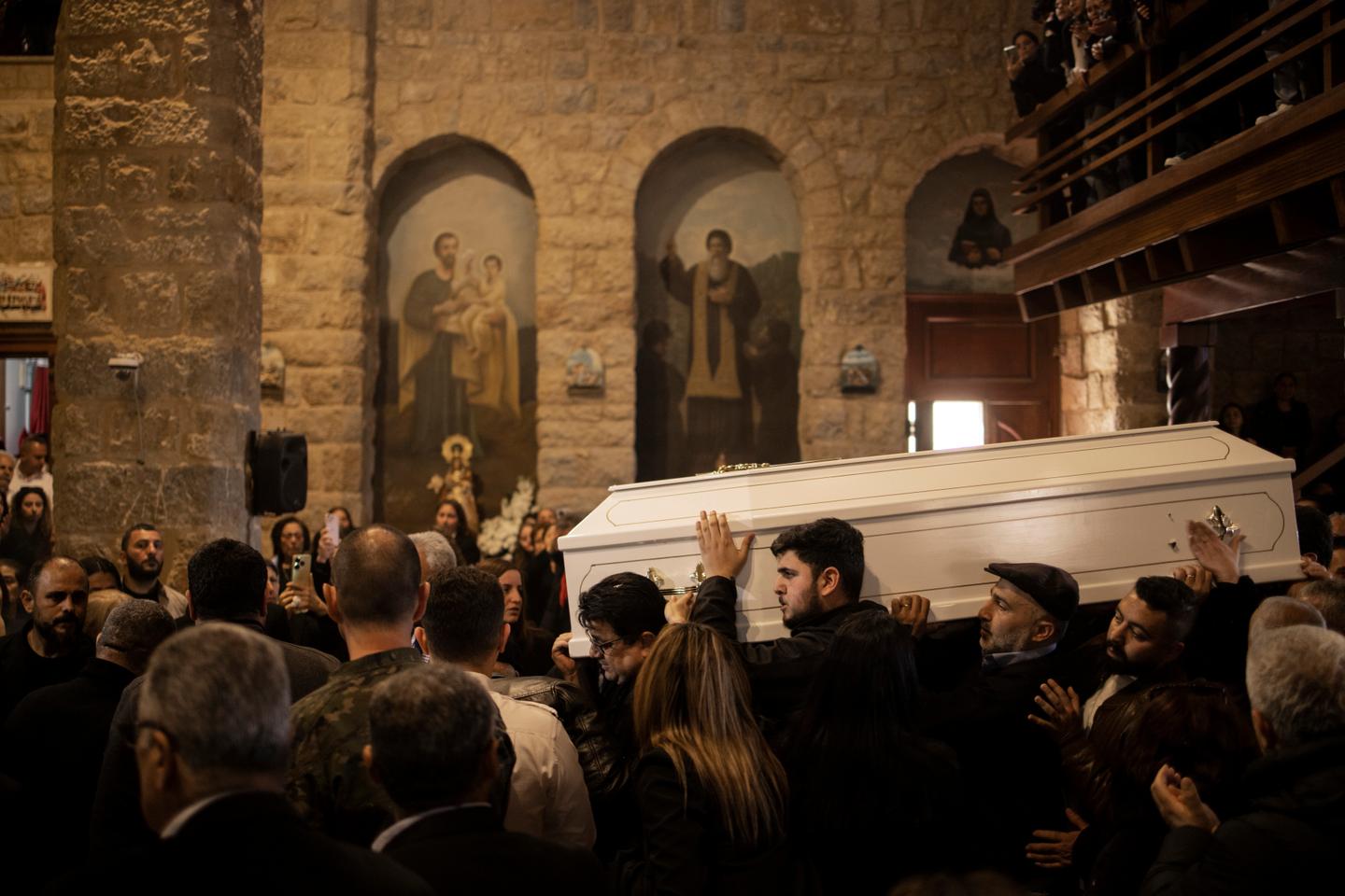 « On reçoit à la fois les tirs d’obus israéliens et les roquettes du Hezbollah alors qu’on veut rester en dehors de cette guerre »
