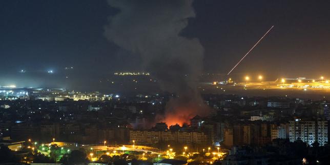 Israel renews Beirut strikes as Netanyahu vows to go for Hezbollah 'on the ground'