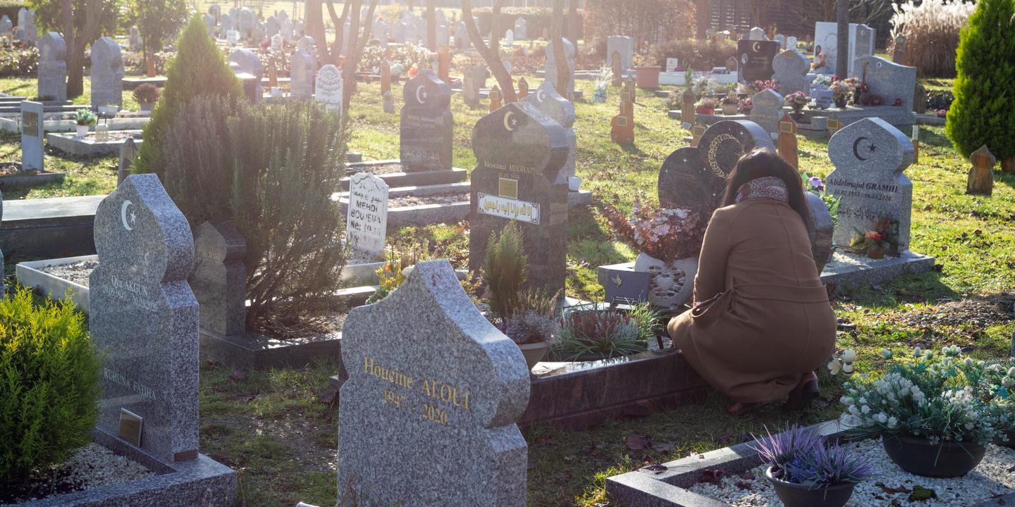 Le dilemme des familles immigrées face au rapatriement funéraire