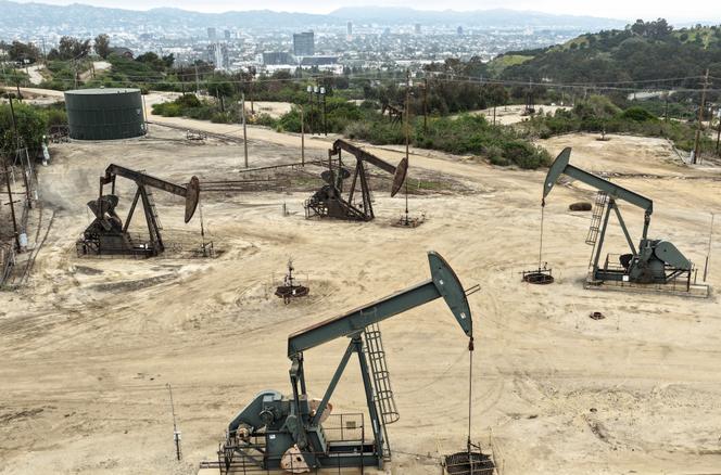 O campo de petróleo de Inglewood perto de Los Angeles, Califórnia, 10 de março de 2026.