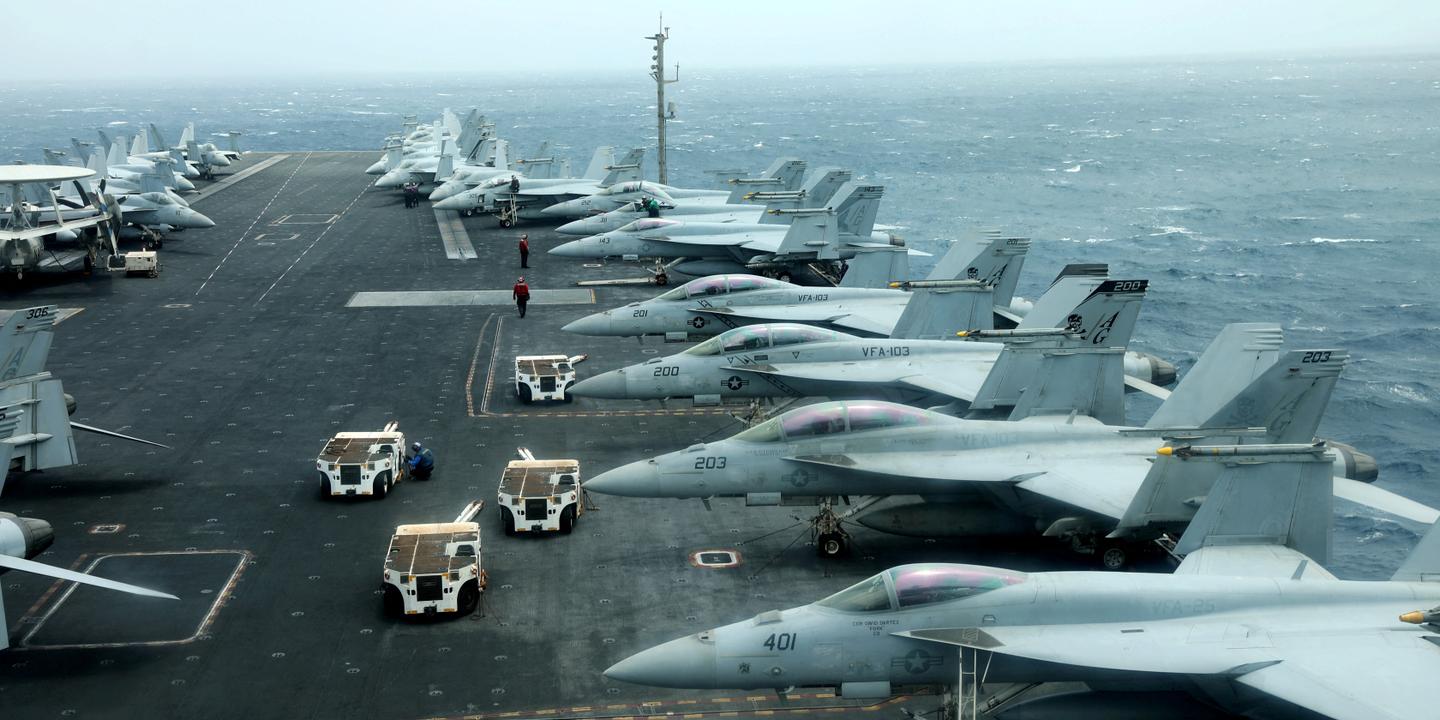 2 500 marines américains et au moins un navire de débarquement en route pour le Moyen-Orient, selon des médias américains