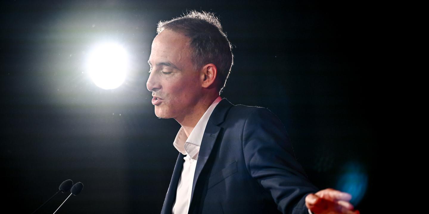 Raphaël Glucksmann dénonce « l’étrange hiérarchie des valeurs » du PS, après la suspension par le parti de Catherine Trautmann, alliée à Horizons à Strasbourg