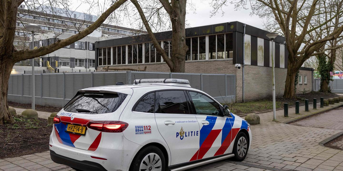 Explosion devant une école juive d’Amsterdam, la maire dénonce « un acte lâche d’agression » contre la communauté juive