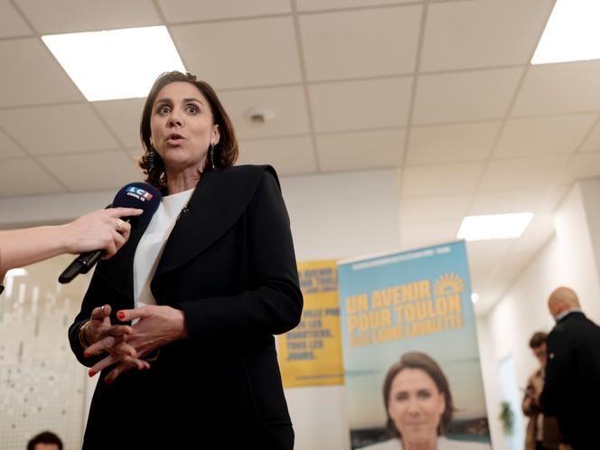 Laure Lavalette, députée Rassemblement national du Var et candidate aux élections municipales à Toulon, lors d’un duplex dans son QG de campagne, le 15 mars 2026.