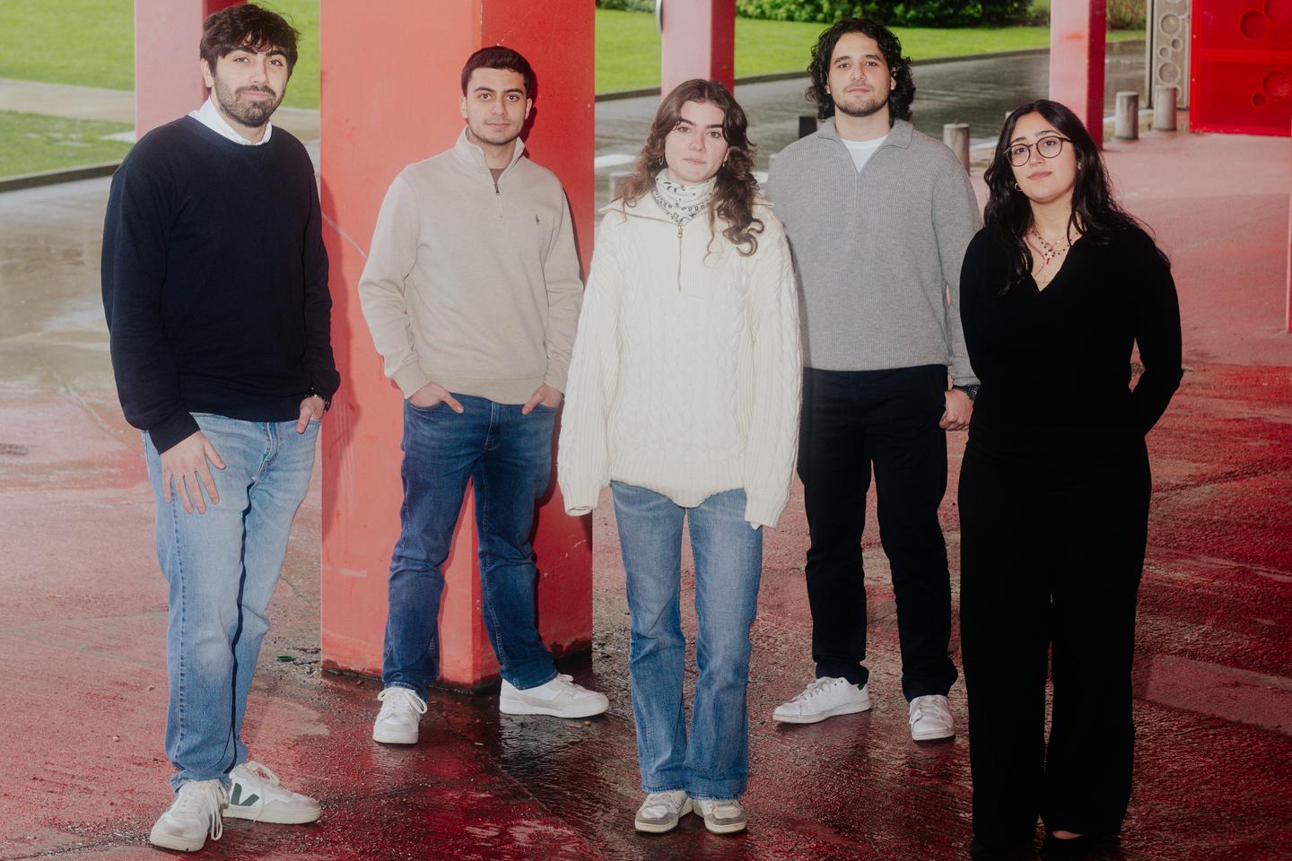 l’angoisse des étudiants libanais et iraniens en France qui vivent la guerre à distance l’angoisse des étudiants libanais et iraniens en France qui vivent la guerre à distance