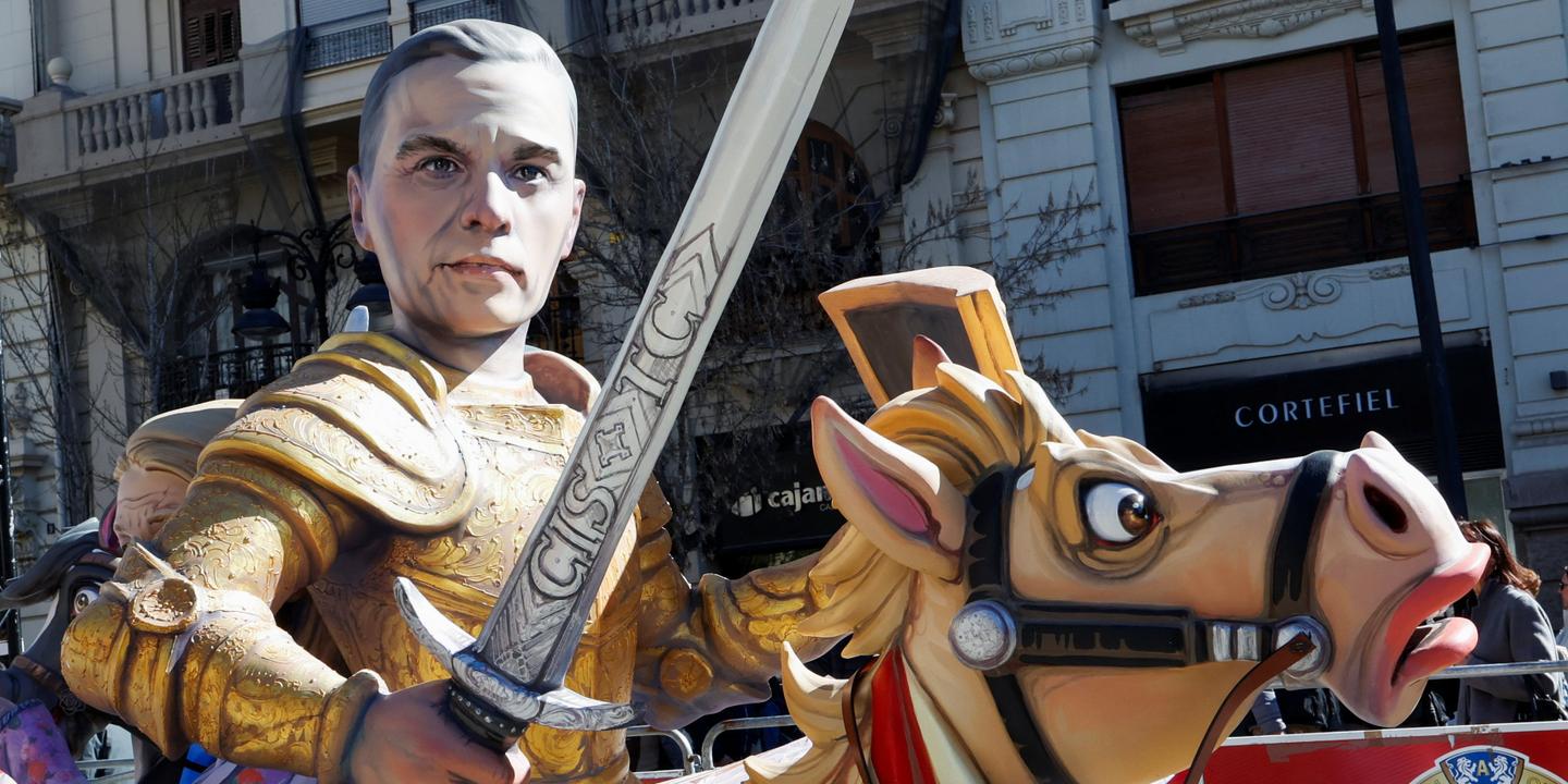 Pedro Sánchez : une stature mondiale solide face à une fragilité politique nationale