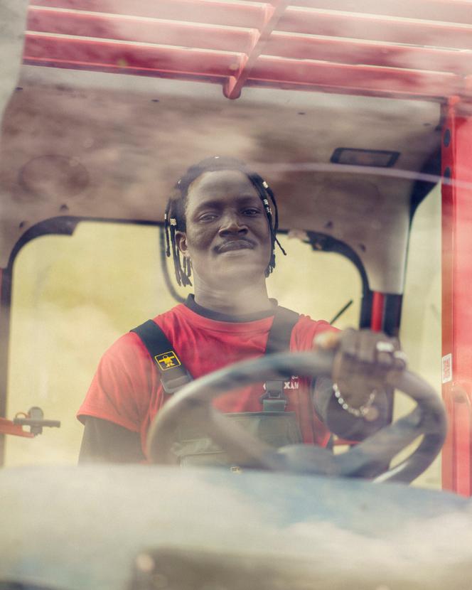  Abou Sangare, sur son lieu de travail, à Colombes (Hauts-de-Seine), le 16 mars 2026.