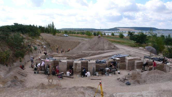 Lors des fouilles menées, entre 2004 et 2009, sur le site de Neumark-Nord (Allemagne).