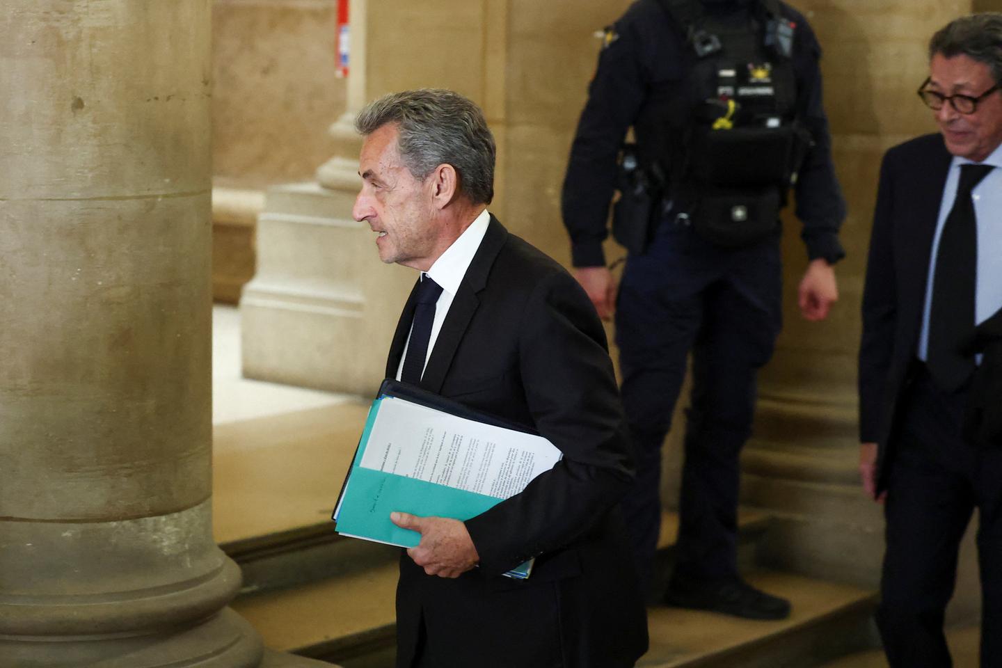 Au procès en appel de l’affaire Sarkozy-Kadhafi, les témoignages poignants des familles de victimes de l’attentat du DC10 d’UTA