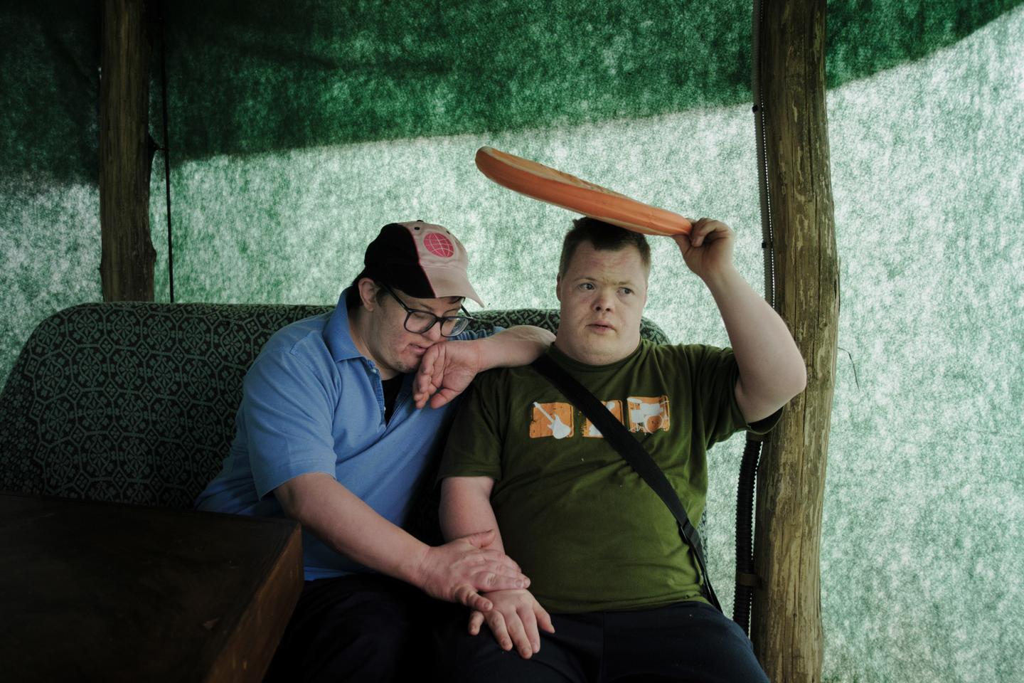 chronique photographique de la vie de Giulio et Gregor, deux hommes dont l’amitié ne se définit pas par des mots