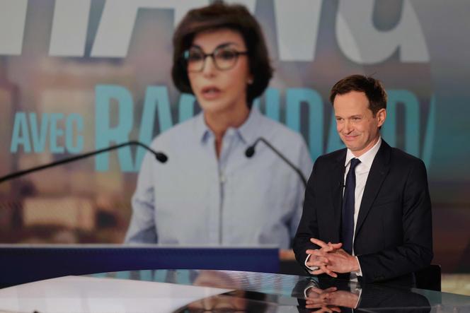 Pierre-Yves Bournazel, no set de France 2, em Paris, 16 de março de 2026.