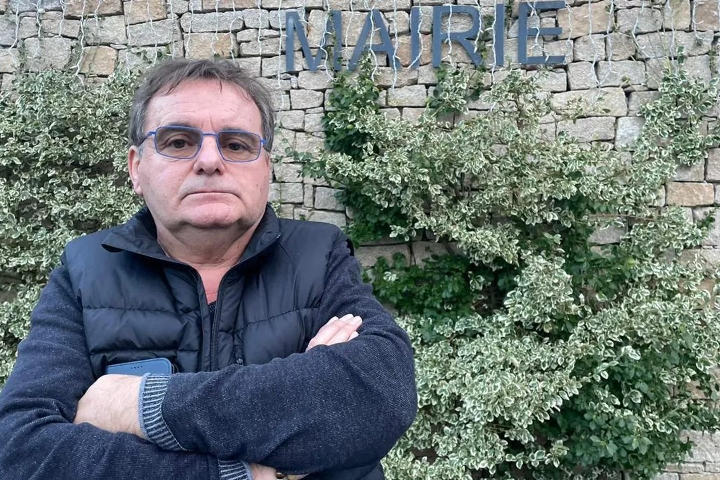 Municipales à Augignac : Bernard Bazinet, suspendu pour des propos antisémites, est réélu maire