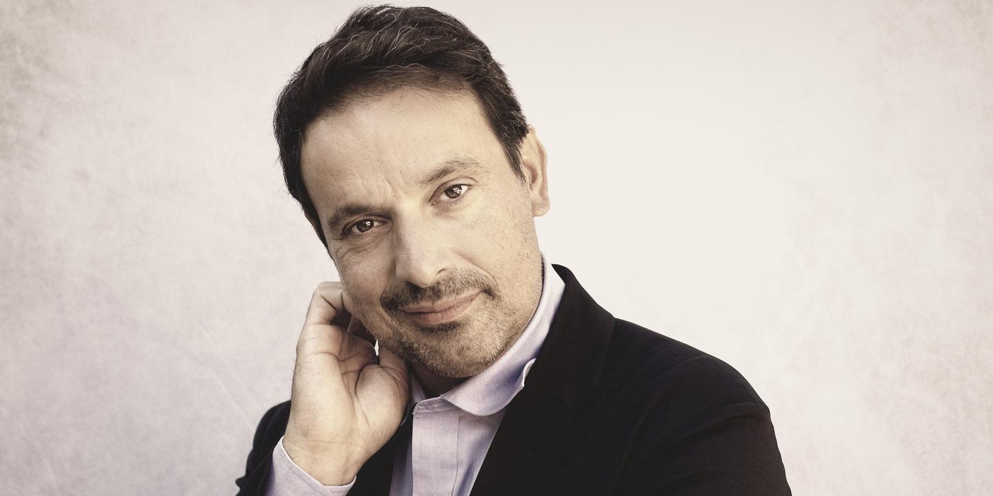 Bruno Salomone, humoriste populaire et figure de la comédie française, s'éteint