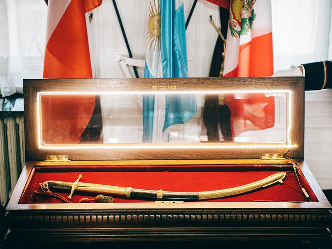 A cópia do sabre do General San Martin, em Boulogne-sur-Mer (Pas-de-Calais), 11 de março de 2026.