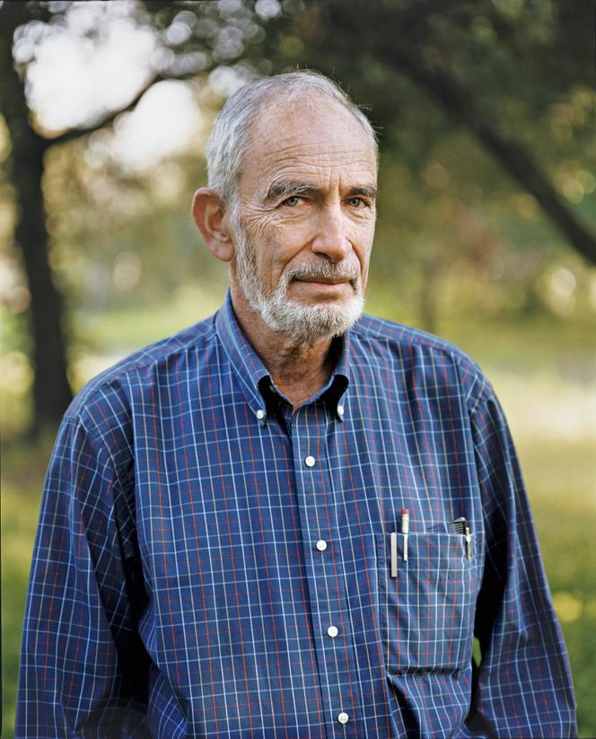 Paul R. Ehrlich, sur le campus de l’université de Stanford à Palo Alto (Californie), le 3 février 2009.