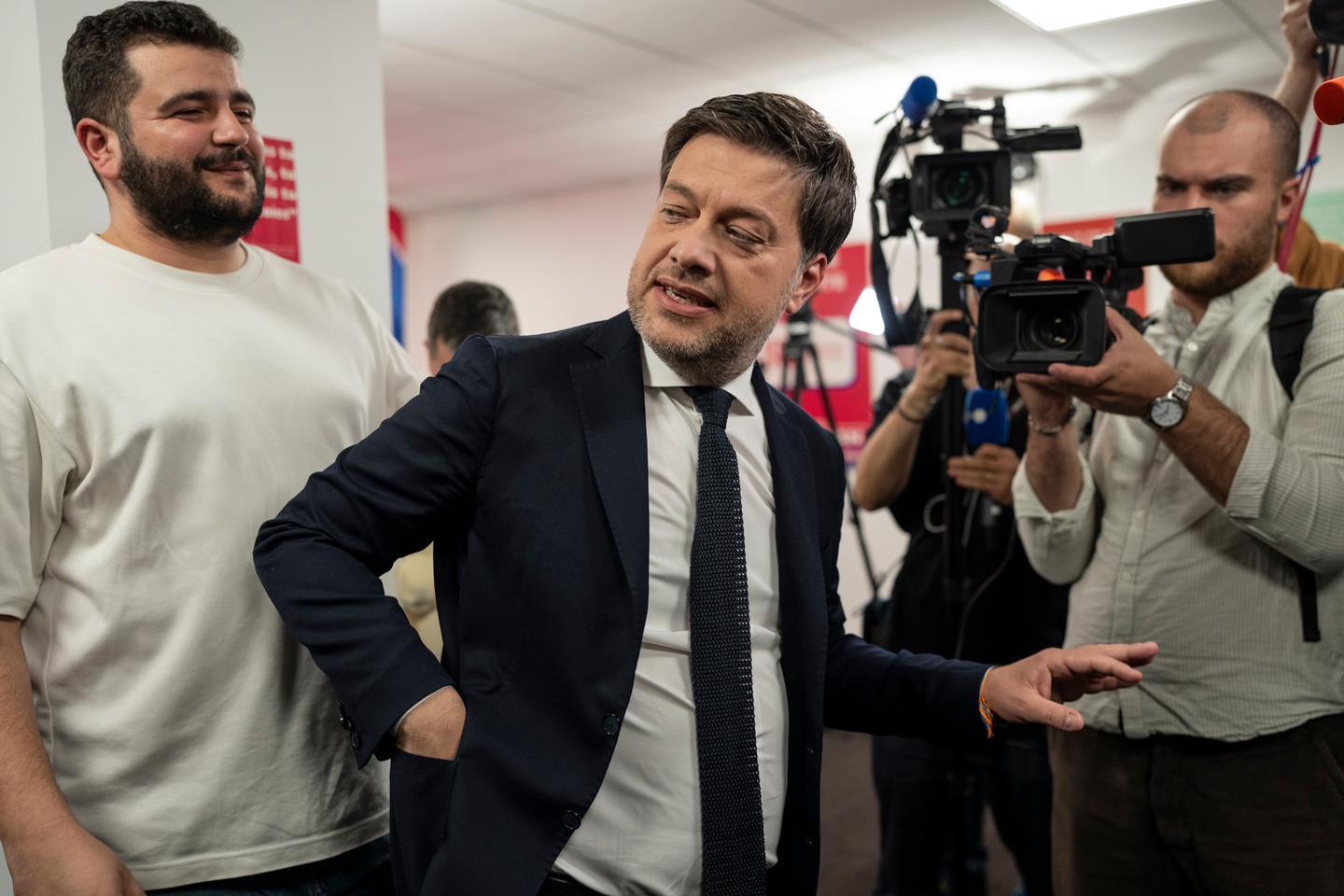 à gauche, des alliances dans la confusion