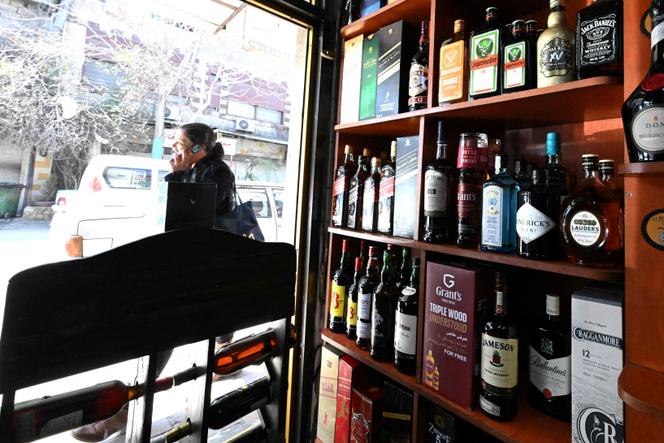 Un magasin vendant de l’alcool, à Damas, le 17 mars 2026.