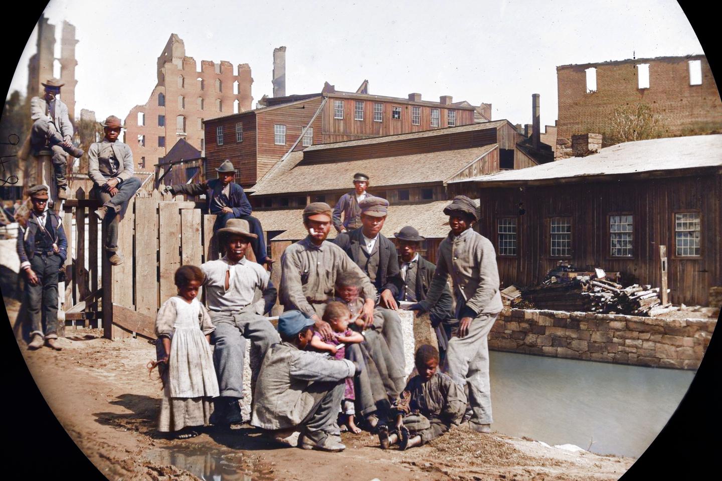 Le livre collectif « Sous le règne du fouet » offre une traduction inédite de témoignages d’anciens esclaves