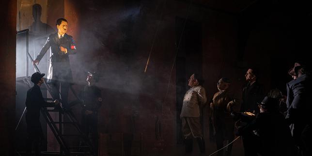 Au Théâtre du Soleil, Ariane Mnouchkine et sa troupe saisissent le mal à la racine dans un spectacle de haute volée