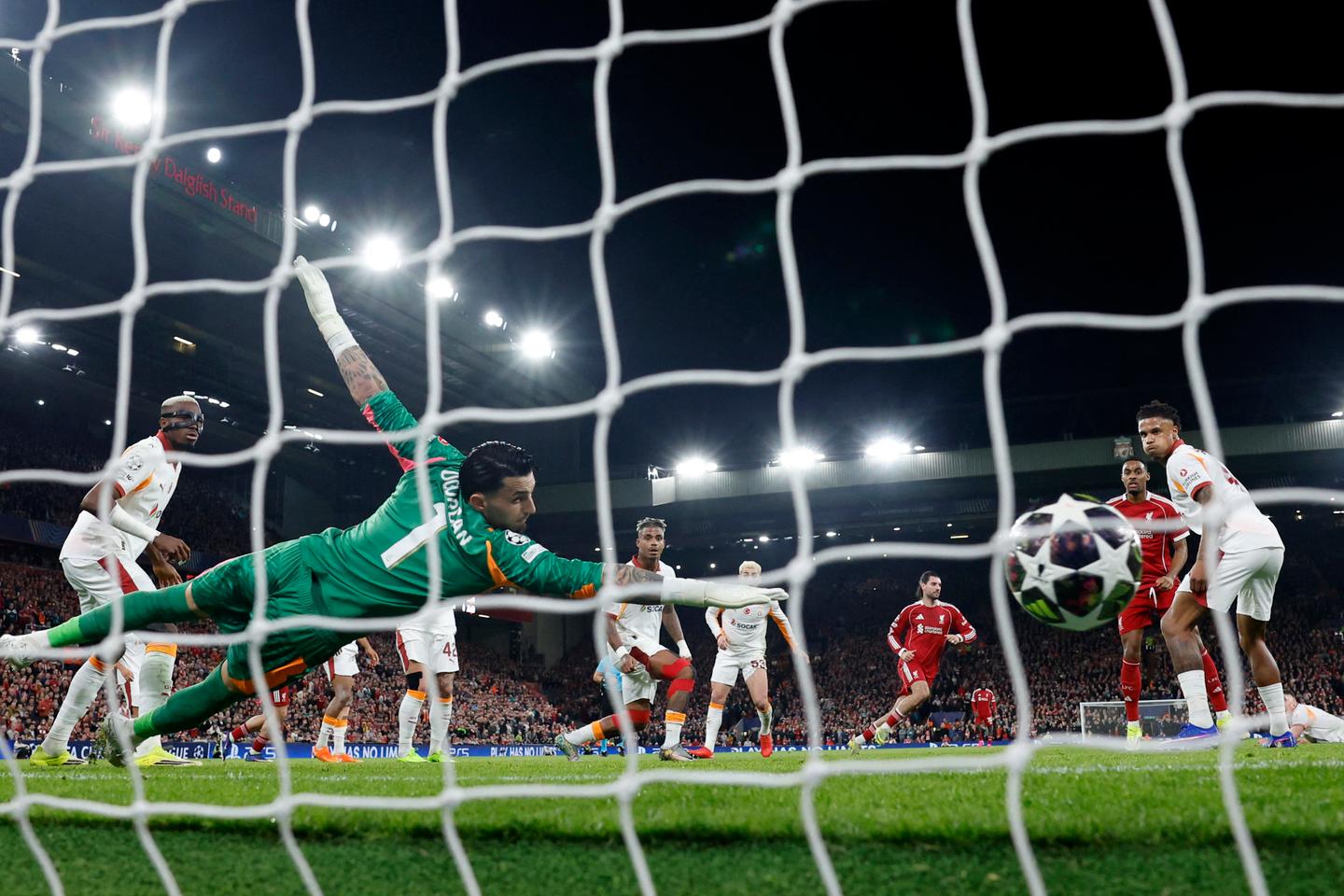 Ligue des champions : PSG-Liverpool, Arsenal-Sporting Portugal, Barça-Atlético et Bayern-Real en quarts