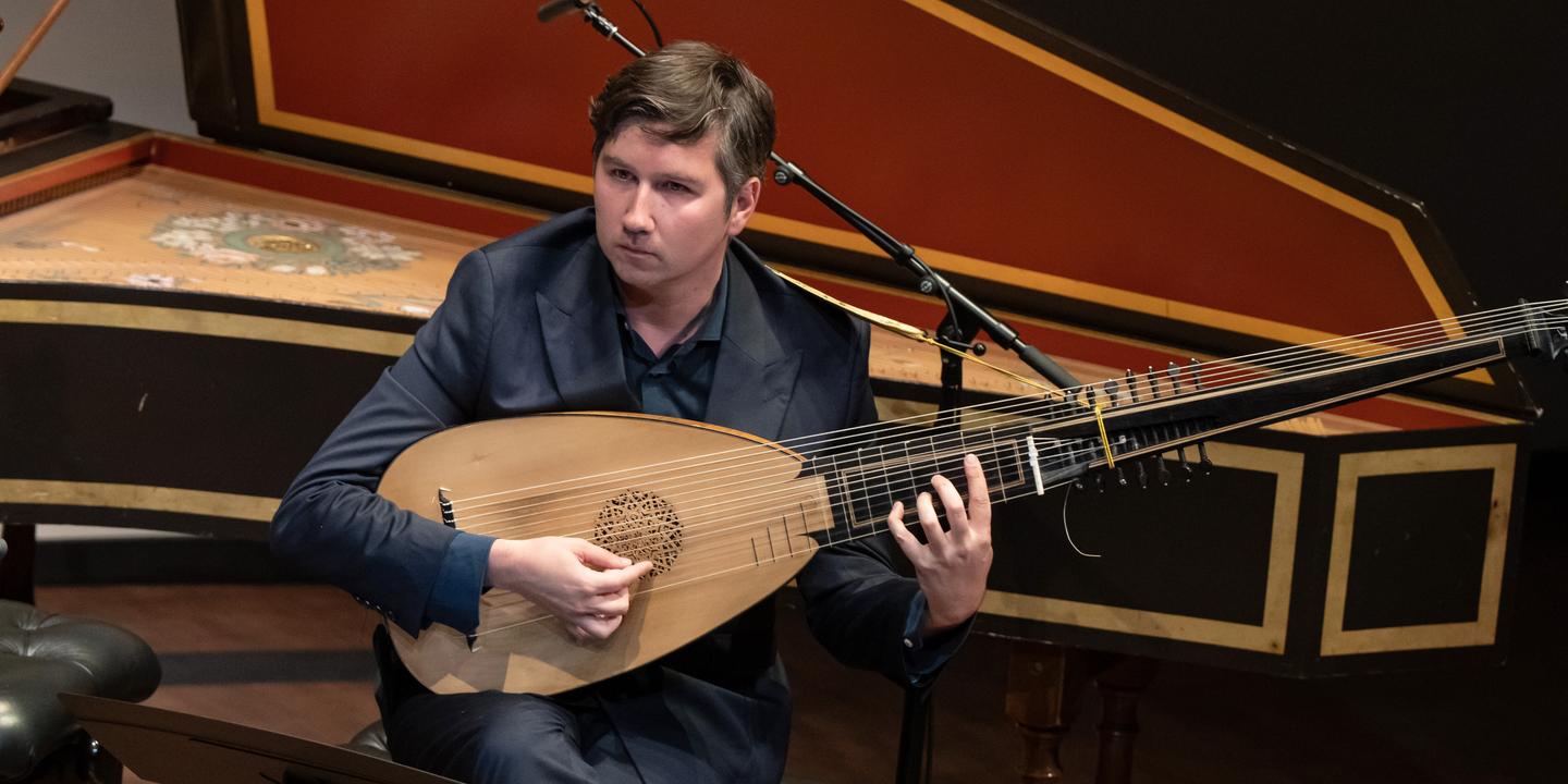 Thomas Dunford, le luthiste qui fusionne baroque, jazz et pop au XXIe siècle