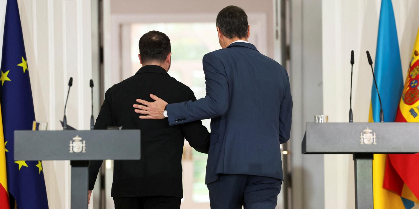 « Rien ni personne ne nous fera oublier ce qui se passe » dans le pays, déclare Pedro Sanchez, au côté de Volodymyr Zelensky