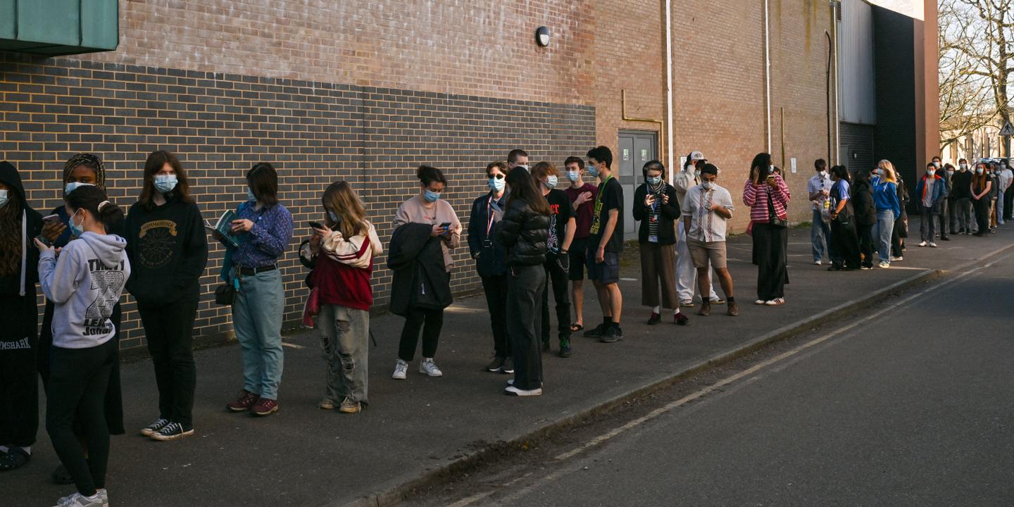 Epidémie de méningites en Angleterre : dans la ville de Canterbury, une opération de vaccination massive