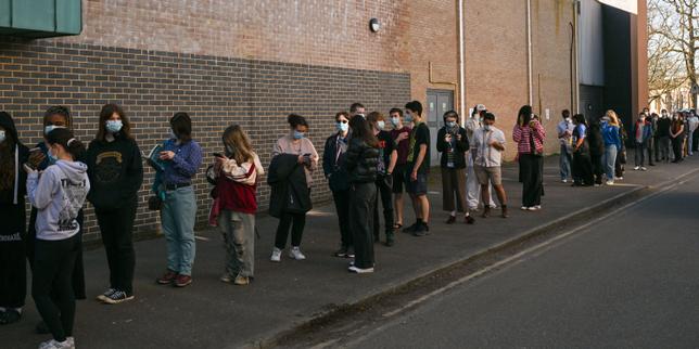 Image pour l'article : Epidémie de méningites en Angleterre : dans la ville de Canterbury, une opération de vaccination massive