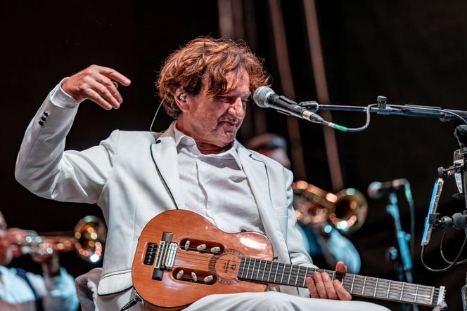 Goran Bregovic, en concert à Castello Carrarese (Italie), en juillet 2025.