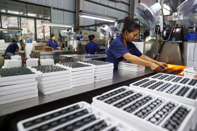 Dans une usine d’électronique à Chongqing, dans le sud-ouest de la Chine, le 13 septembre 2025.