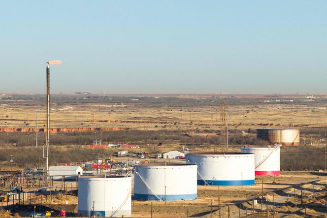Réservoirs de stockage de pétrole de la raffinerie de Big Spring (Texas), le 19 mars 2026.