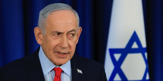 The Sound of a Breaking Horizon