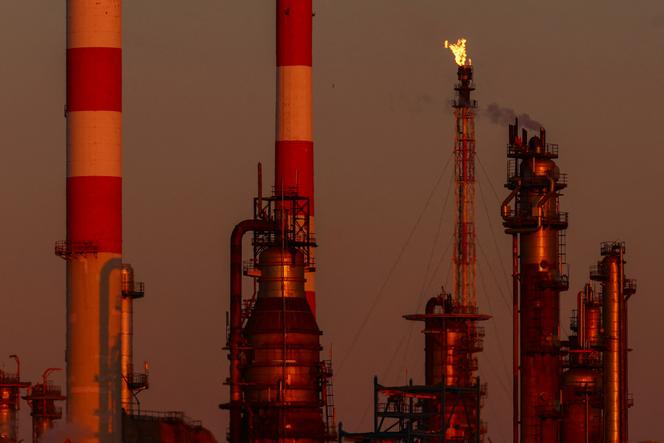 Refinaria Lavéra, em Martigues (Bouches-du-Rhône), 20 de março de 2026.